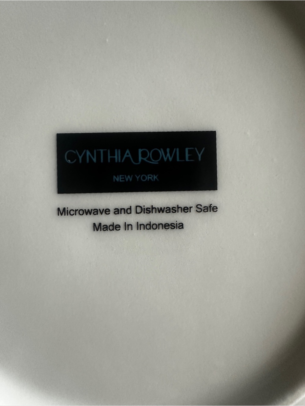 Setof4 Cynthia Rowley Cynthia's Scrolls Red salad plate 8 5/8” Rare Discontinued - Picture 3 of 3